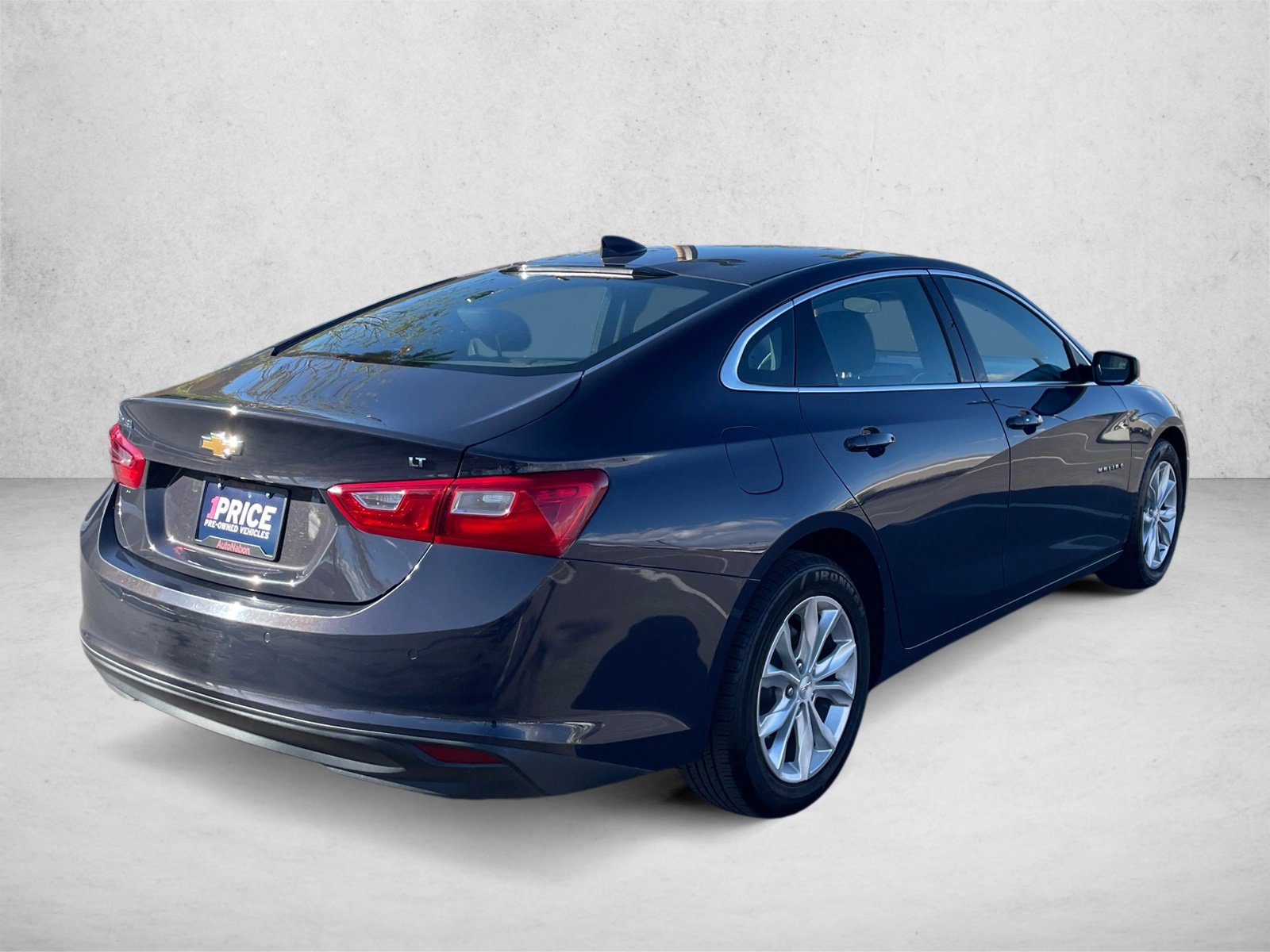 Used 2025 Chevrolet Malibu LT FWD image 5