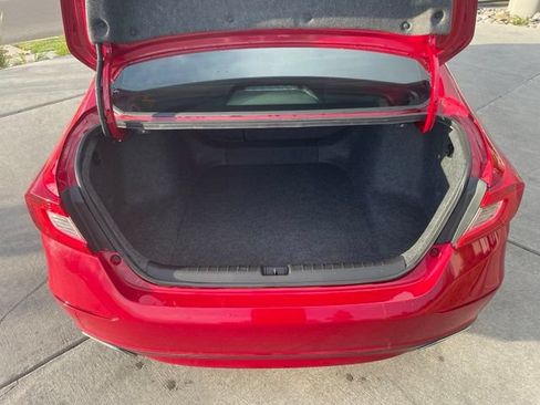 Used 2018 Honda Accord Sport image 28
