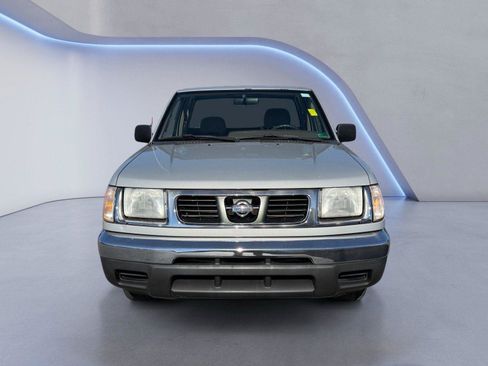Used 1998 Nissan Frontier XE RWD image 8
