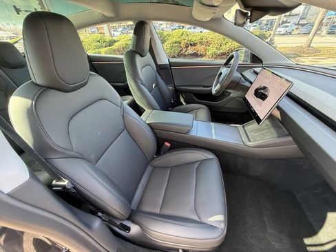 Used 2025 Tesla Model 3 Long Range image 38