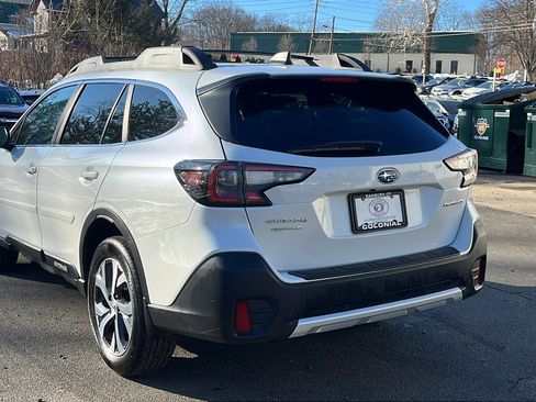 Used 2020 Subaru Outback Limited image 7