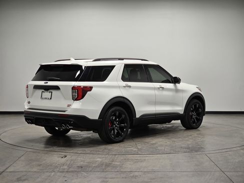 Used 2024 Ford Explorer ST w/ Equipment Group 401A image 8