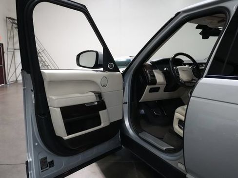Used 2013 Land Rover Range Rover Supercharged AWD/4WD image 9