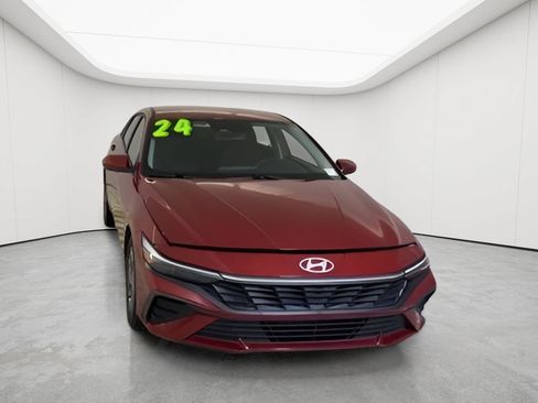 Used 2024 Hyundai Elantra SEL FWD image 6