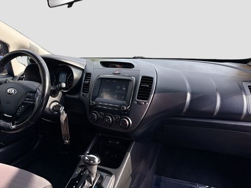 Used 2018 Kia Forte S image 31