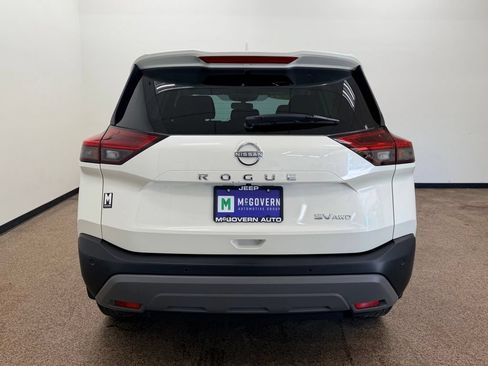 Used 2023 Nissan Rogue SV AWD/4WD image 4