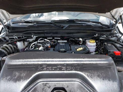 Used 2025 RAM 3500 Laramie AWD/4WD image 57