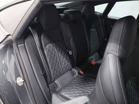 Used 2023 Audi S7 Prestige w/ Prestige Package image 35