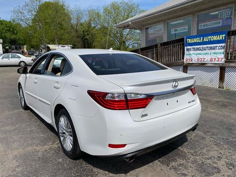 Used 2014 Lexus ES 350 w/ Luxury Package FWD image 8
