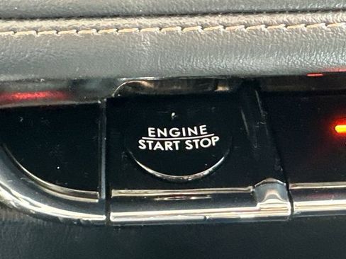 Used 2025 Lincoln Aviator AWD image 37