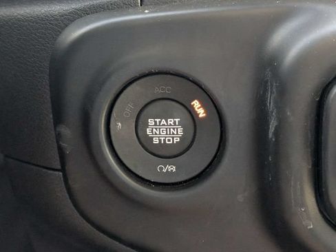 Used 2022 Jeep Gladiator Overland AWD/4WD image 29