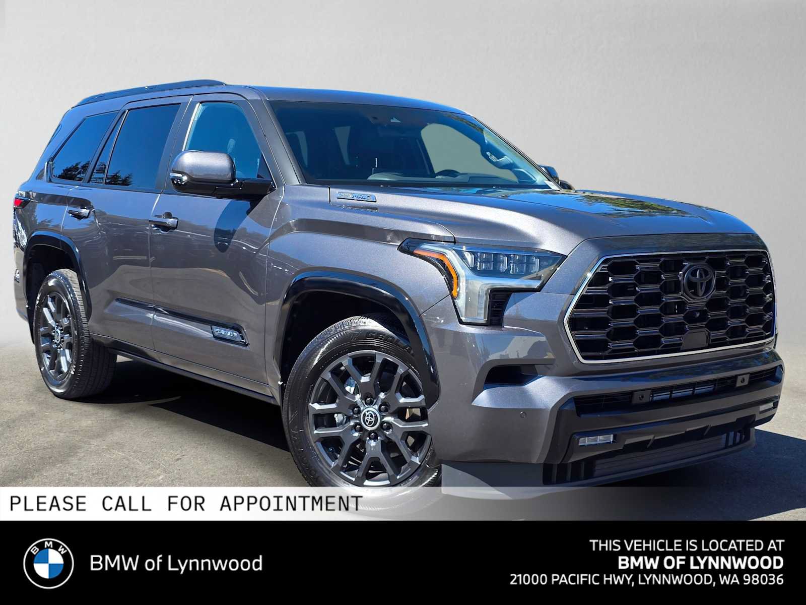 Used 2024 Toyota Sequoia Platinum AWD/4WD image 1