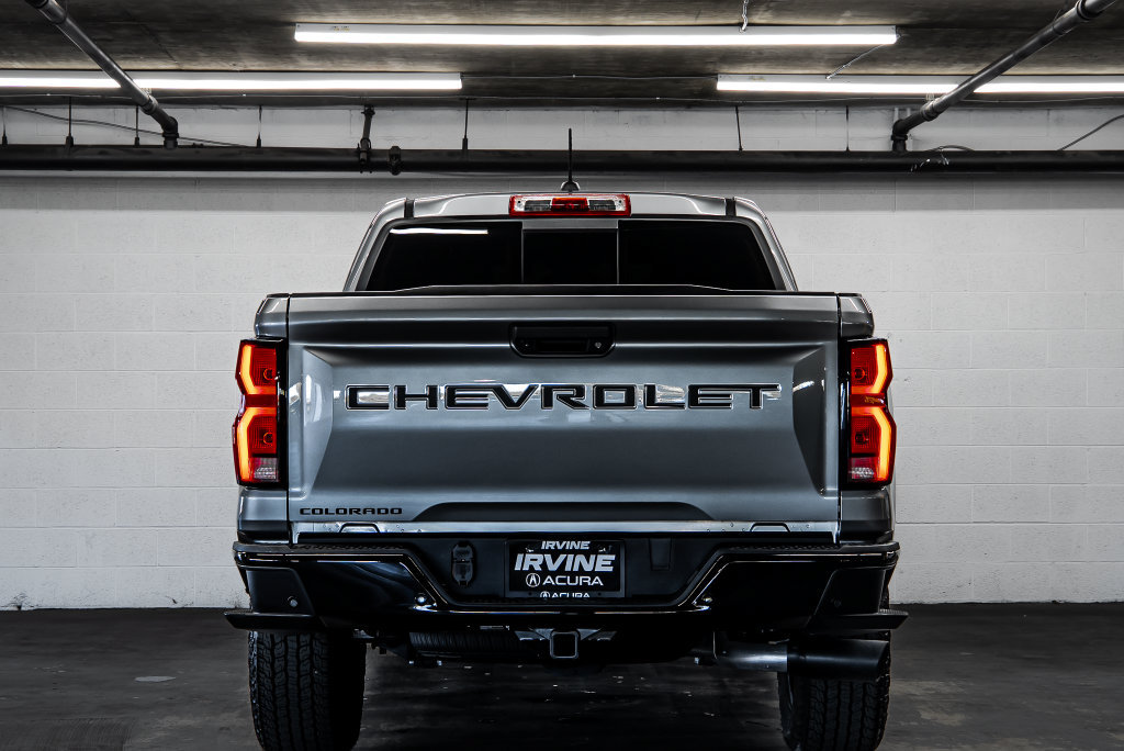 Used 2024 Chevrolet Colorado Z71 w/ Z71 Convenience Package 2 AWD/4WD image 4