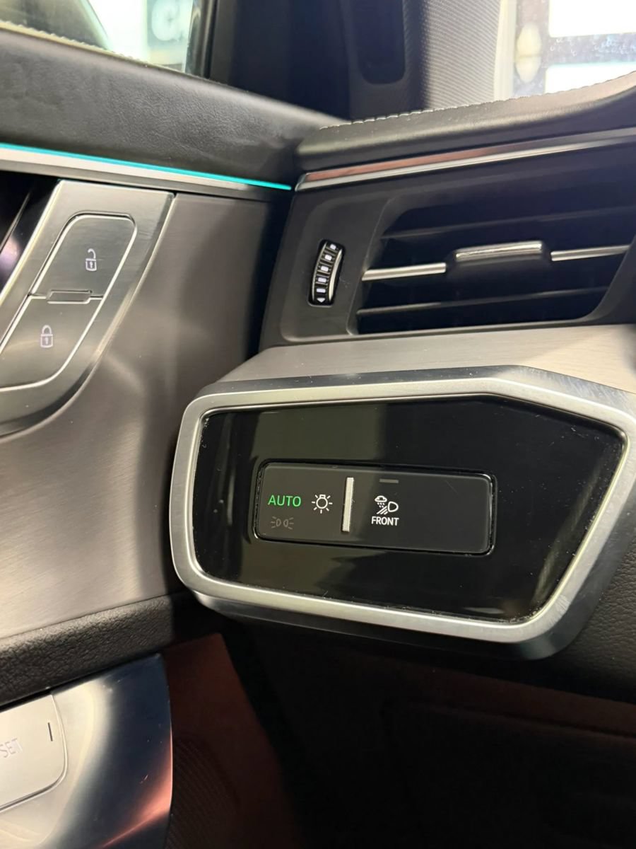 Used 2020 Audi S6 Prestige w/ Prestige Package AWD/4WD image 38