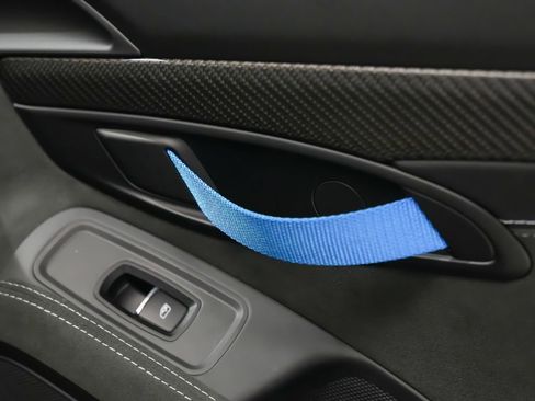 Certified 2025 Porsche 718 Cayman GT4 RS RWD image 17