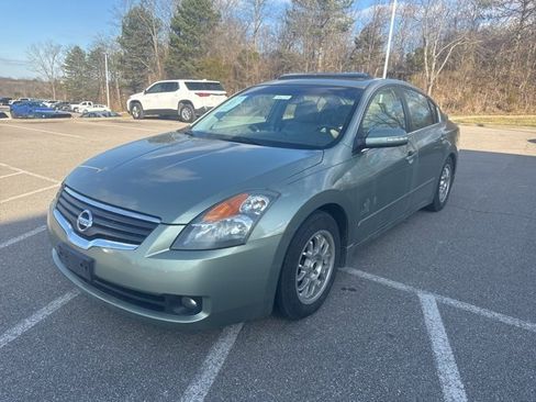 Used 2008 Nissan Altima 3.5 SL w/ Technology Pkg image 1