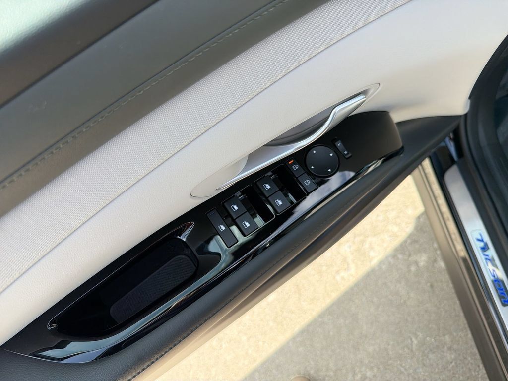 New 2026 Hyundai Tucson Limited AWD/4WD image 15