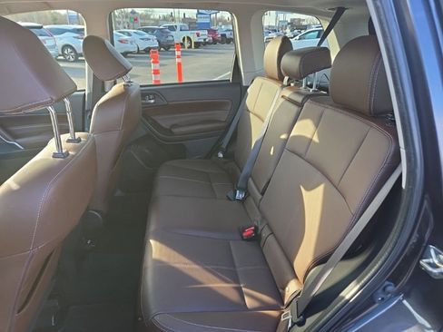 Used 2018 Subaru Forester 2.5i Touring w/ Popular Package #3B image 19