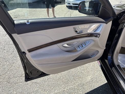 Used 2015 Mercedes-Benz S 550 Sedan image 10