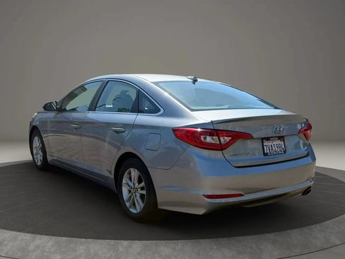 Used 2017 Hyundai Sonata SE FWD image 5