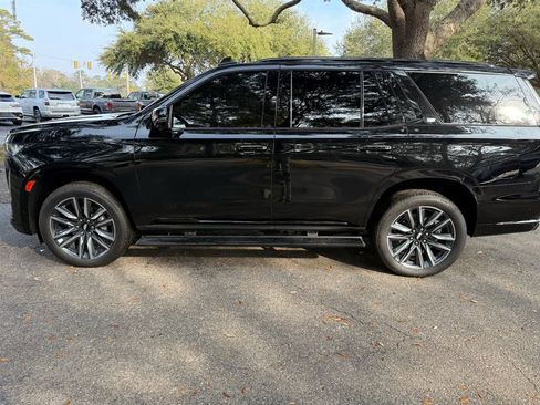 Used 2023 Cadillac Escalade Sport w/ Touring Package image 9