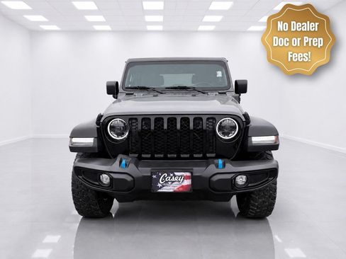 Used 2023 Jeep Wrangler Unlimited w/ Cold Weather Group AWD/4WD image 3