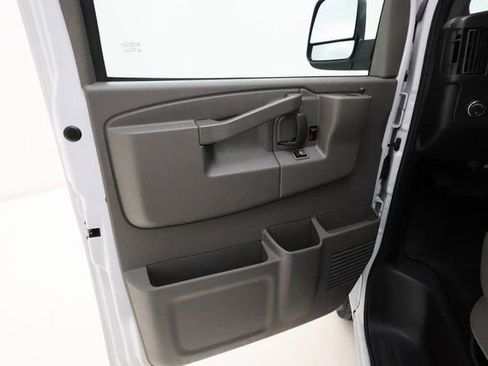 Used 2024 Chevrolet Express 3500 LT w/ LT Preferred Equipment Group image 7