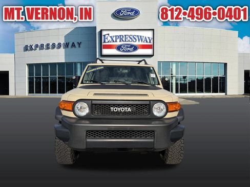 Used 2010 Toyota FJ Cruiser 4WD image 4