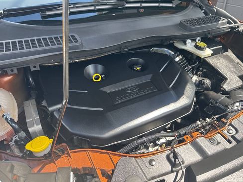 Used 2017 Ford Escape Titanium AWD/4WD image 11