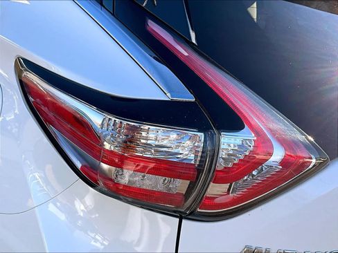 Used 2018 Nissan Murano SL w/ Moonroof Package image 33