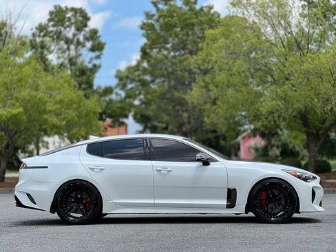 Used 2021 Kia Stinger GT RWD image 4