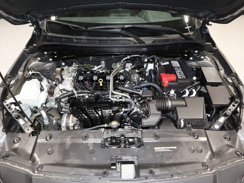 Used 2024 Nissan Altima 2.5 SV image 29