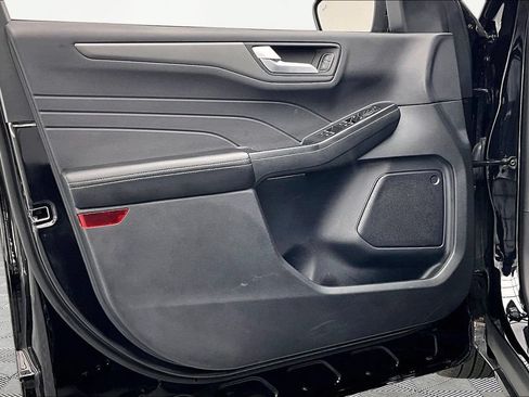 Certified 2025 Ford Escape SE FWD image 23