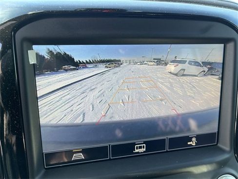 Used 2022 GMC Sierra 1500 SLT w/ SLT Premium Plus Package image 17