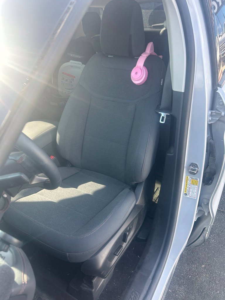 Used 2025 Ford Explorer Active RWD image 5