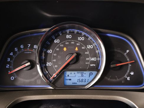 Used 2015 Toyota RAV4 Limited w/ Technology Package AWD/4WD image 4
