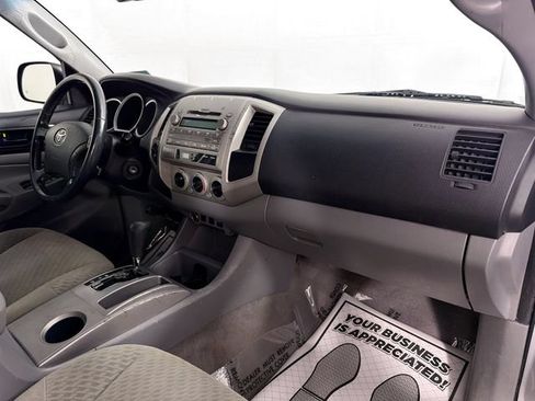 Used 2009 Toyota Tacoma 4x4 Double Cab w/ SR5 Pkg #2 image 28
