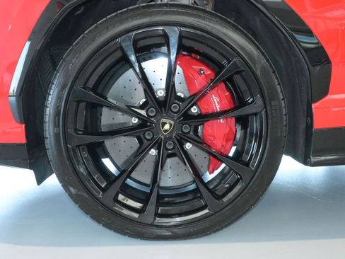 Used 2020 Lamborghini Urus AWD/4WD image 20