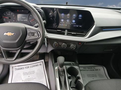 Used 2025 Chevrolet Trax LS FWD image 11