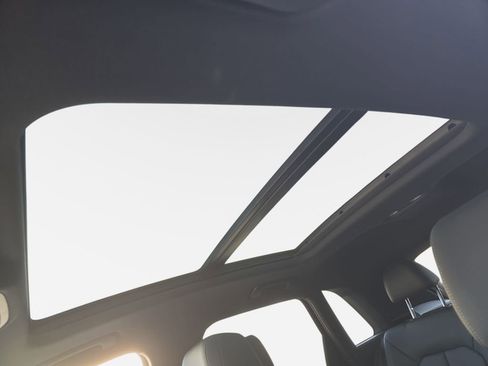 Certified 2023 Audi Q3 2.0T Premium w/ Black Optic Sport Package image 23