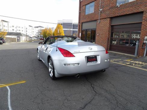 Used 2006 Nissan 350Z Touring image 5