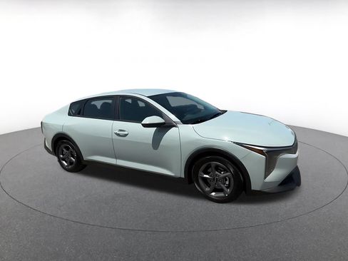 Used 2026 Kia K4 FWD image 2
