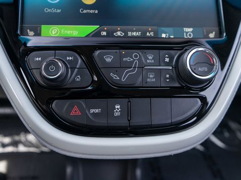 Used 2019 Chevrolet Bolt Premier w/ Infotainment Package FWD image 19