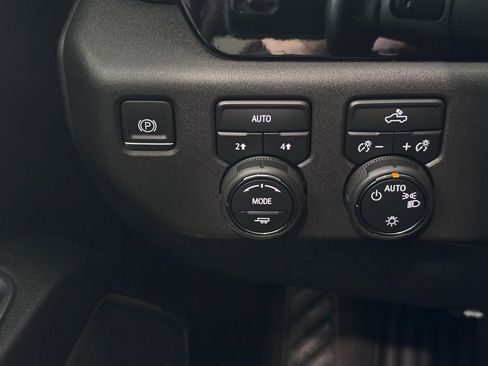 Certified 2024 Chevrolet Silverado 1500 LT image 22