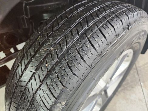 Used 2022 Jeep Wrangler Unlimited Sahara w/ Dual Top Group image 38