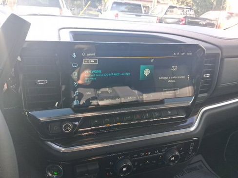 Certified 2026 Chevrolet Silverado 1500 LT image 32