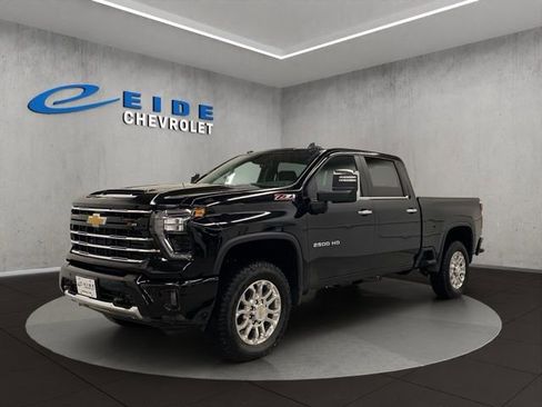 New 2025 Chevrolet Silverado 2500 LT w/ Z71 Chrome Sport Edition image 7