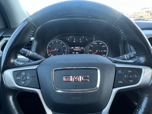 Used 2018 GMC Acadia SLE w/ Driver Alert Package I FWD image 15