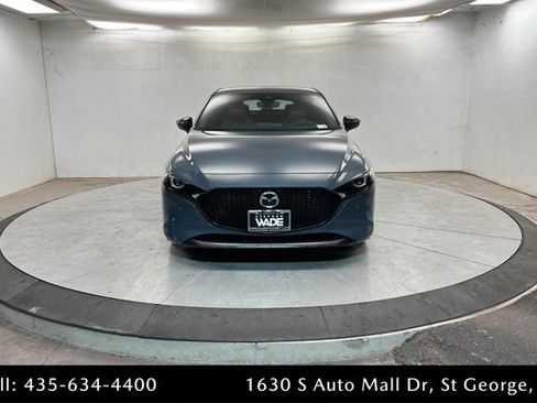 Used 2021 MAZDA MAZDA3 Hatchback w/Premium Plus Pkg image 8