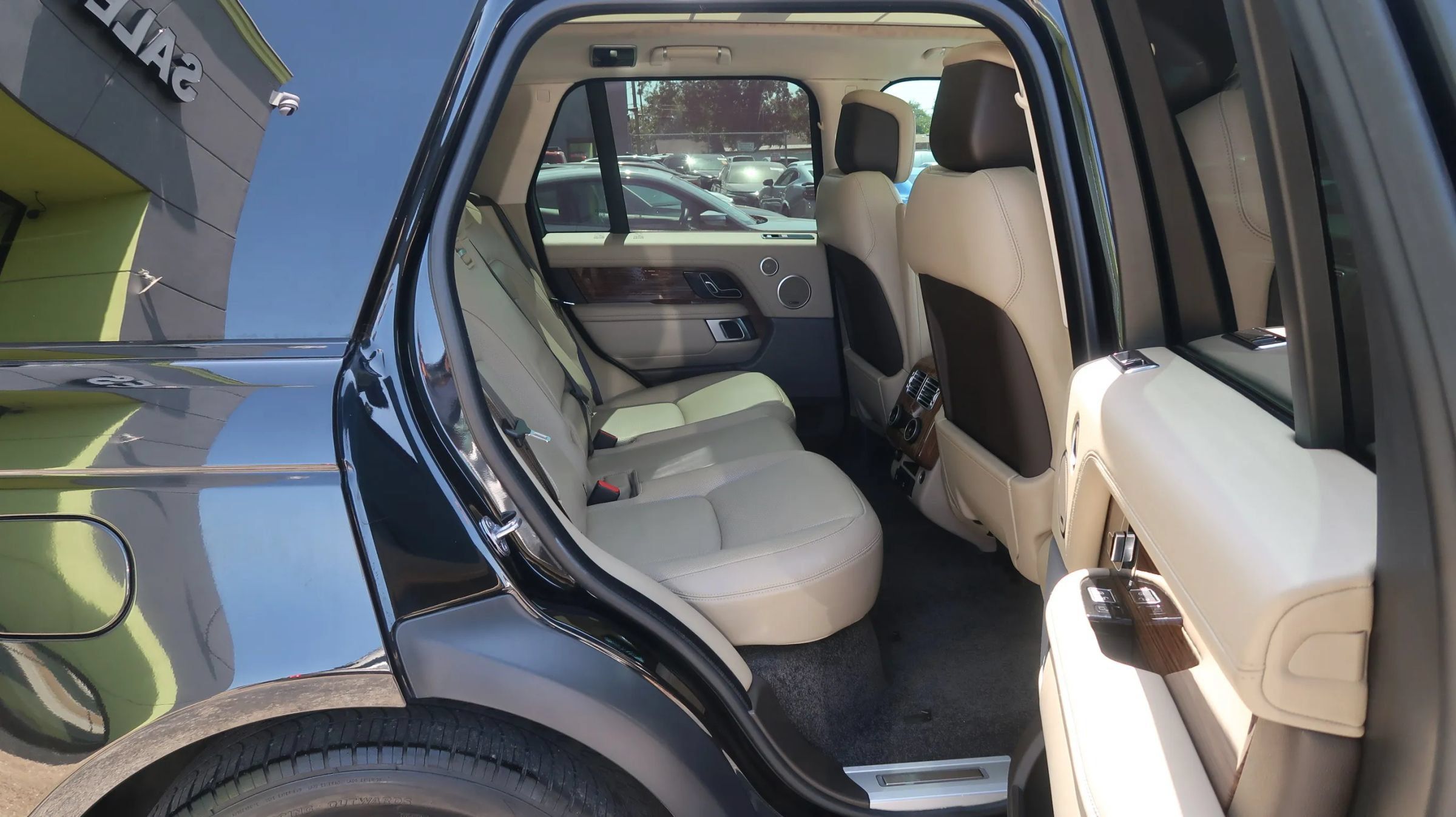 Used 2018 Land Rover Range Rover HSE AWD/4WD image 23